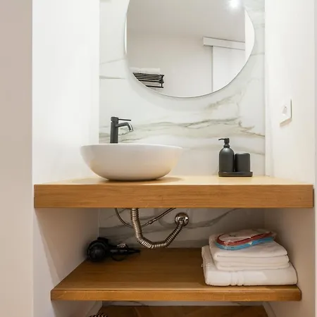 Apartment Center *